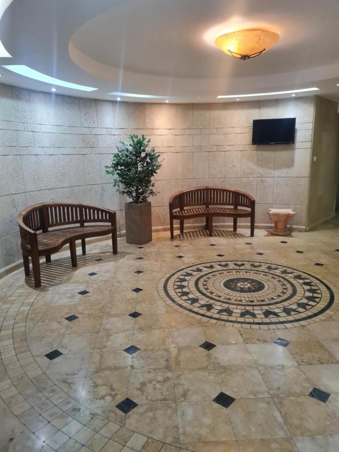 A Dream Place In Raanana, Up To 5 Guests - Swimming Pool - Jacuzzi & Gym 외부 사진