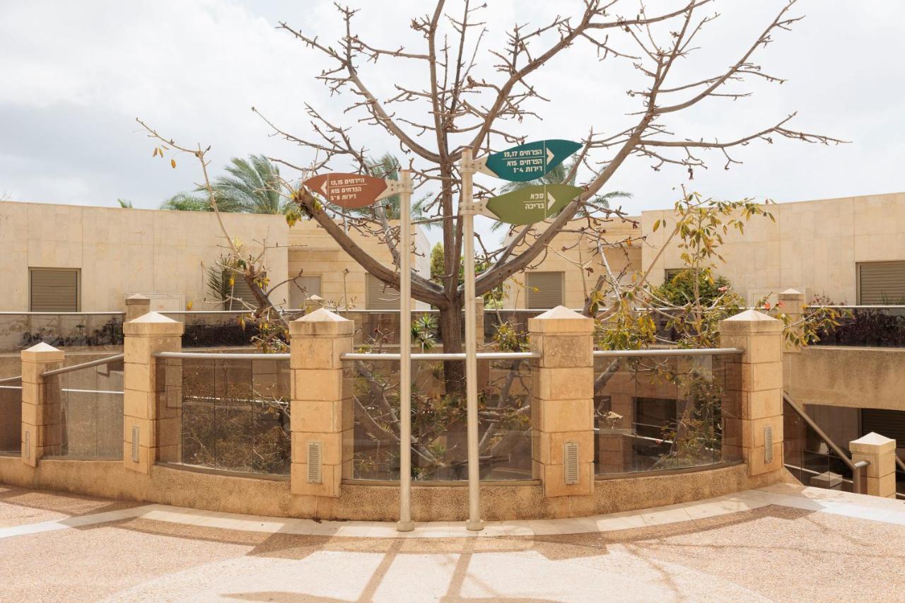 A Dream Place In Raanana, Up To 5 Guests - Swimming Pool - Jacuzzi & Gym 외부 사진